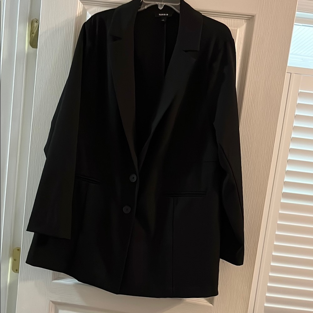 Torrid Black Blazer Relaxed Fit Suit Jacket